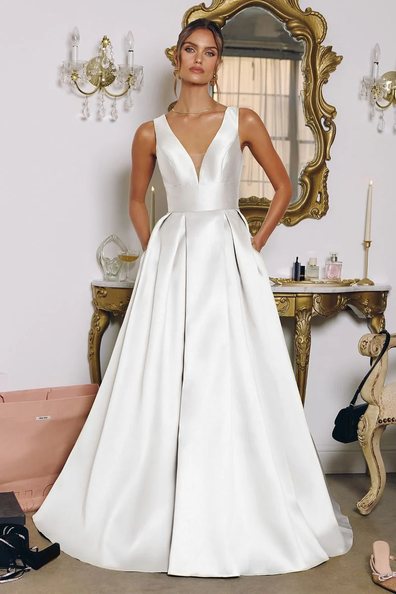 Andersyn Gown - A-line Mikado Dress With Pockets - Off White