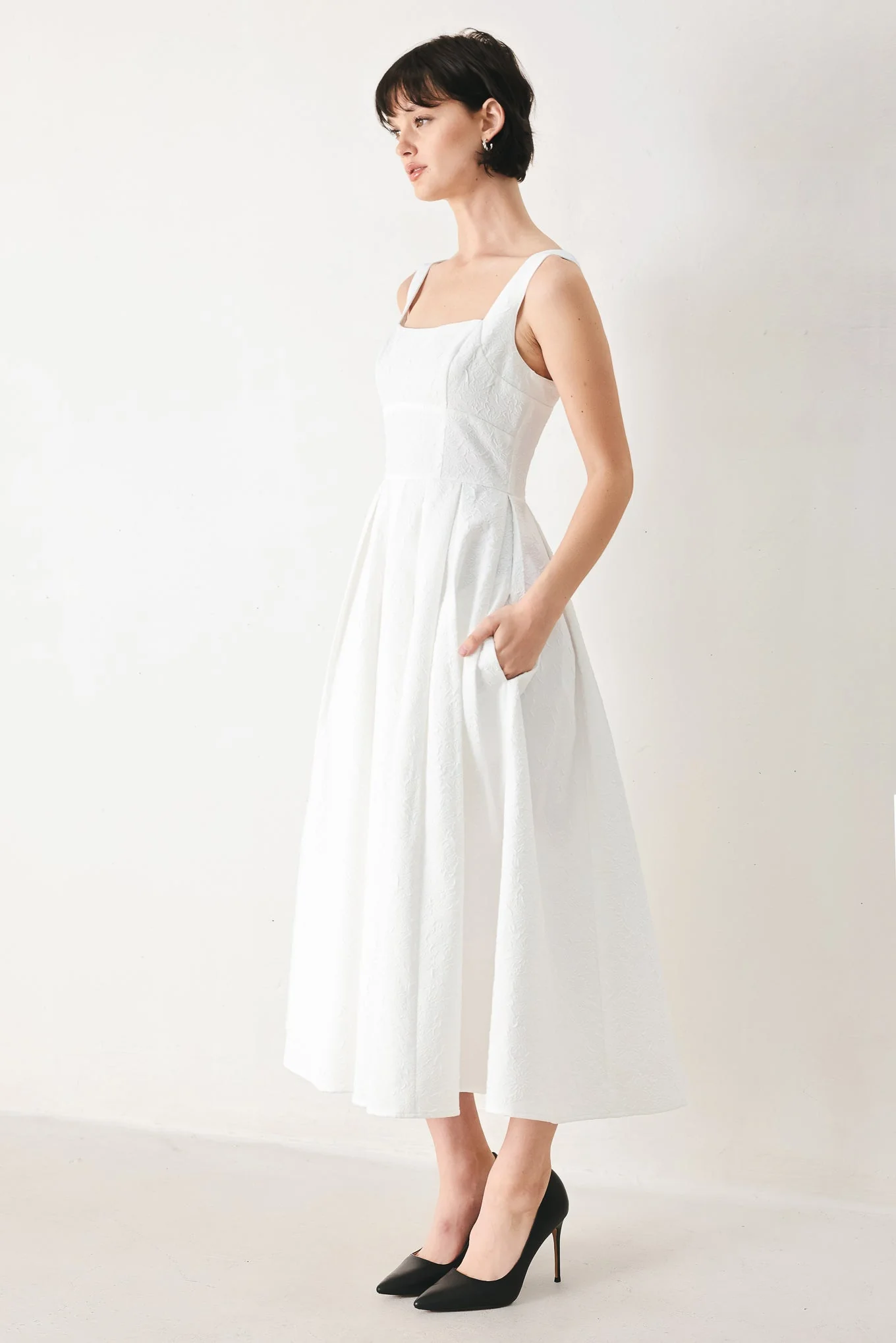 ECHO IN WHITE MIDI DRESS - Image 5