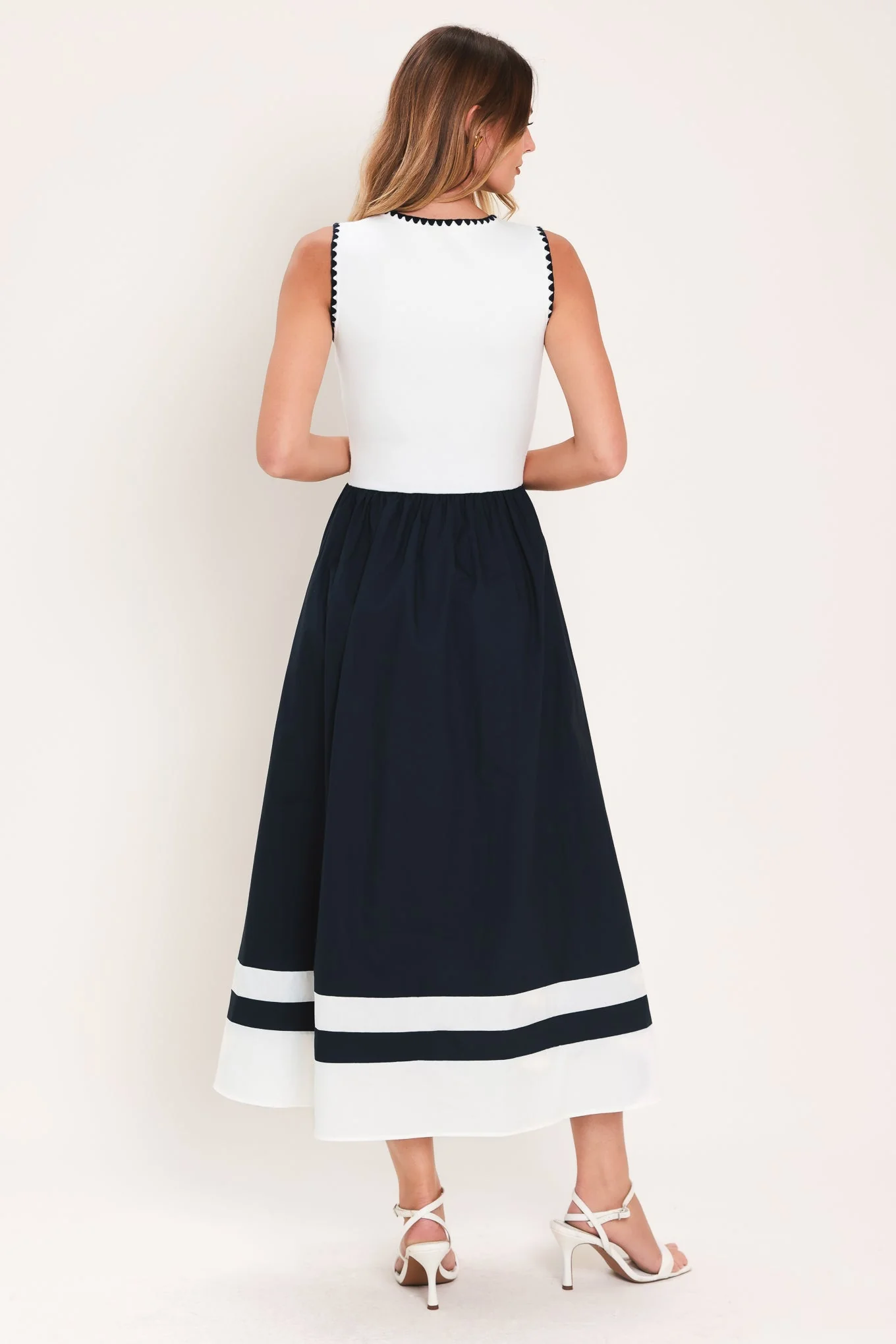 EVERYDAY ELEGANCE NAVY & WHITE MIDI DRESS - Image 6