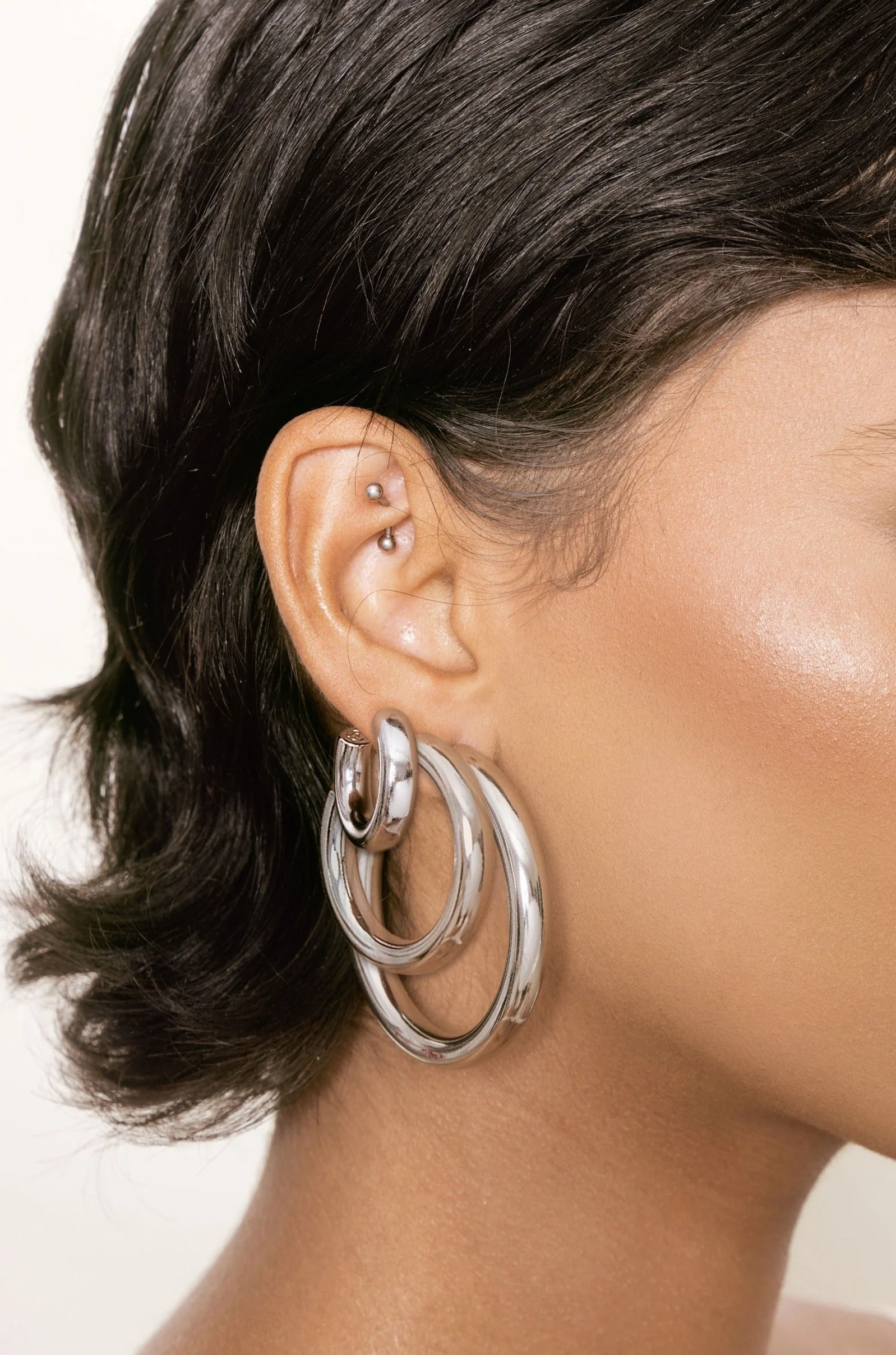 Medium Thick Classic Hoops - Image 8