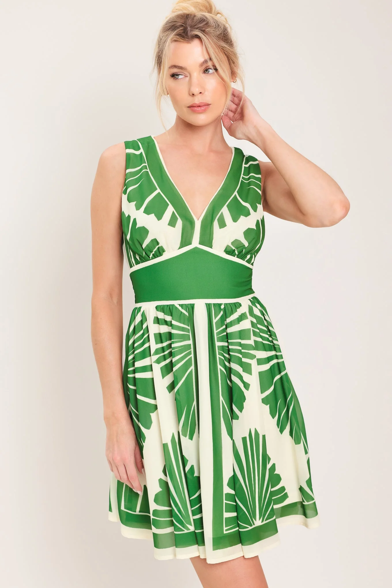 PALM BREEZE GREEN MINI DRESS - Image 4
