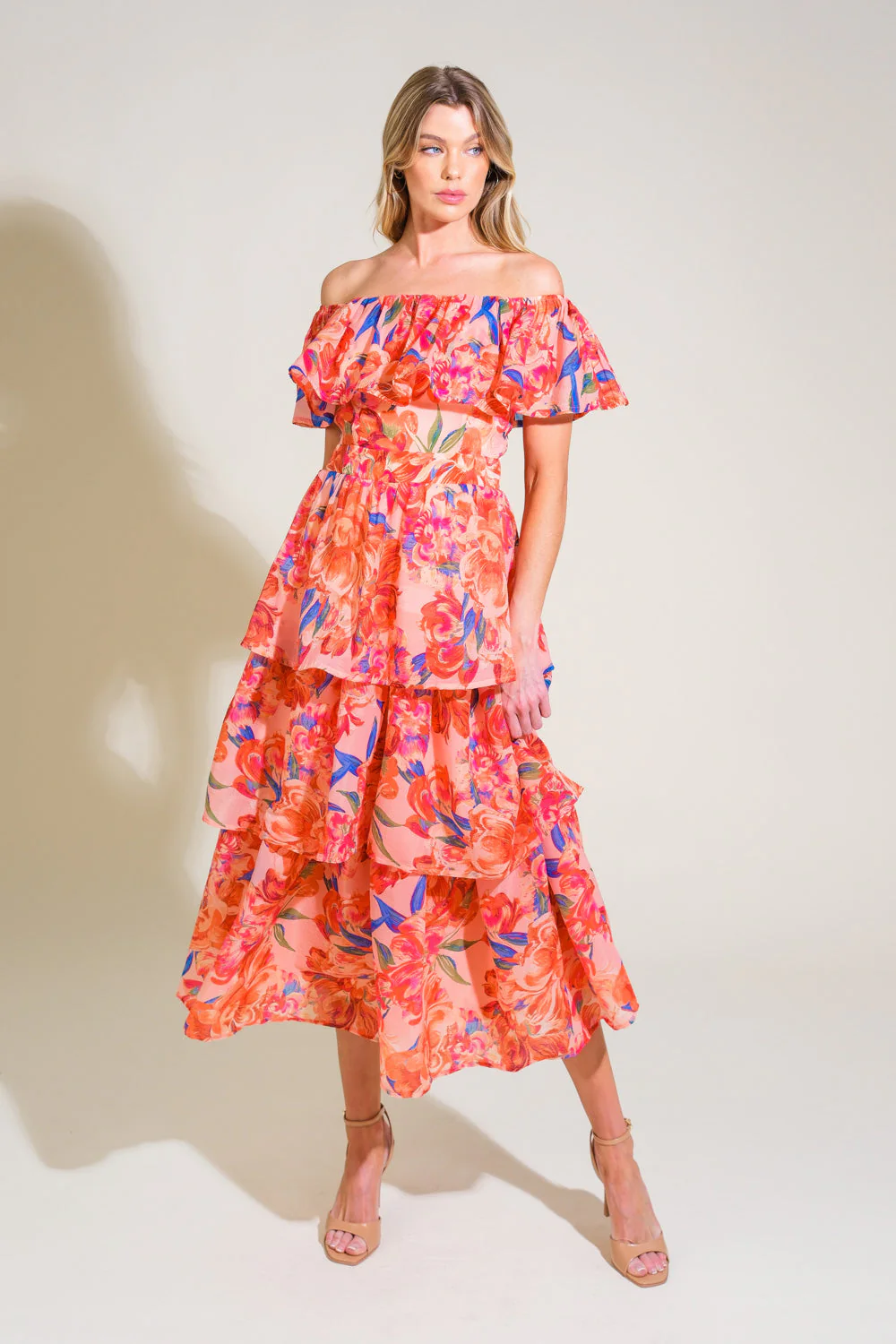 STROLL THE AVENUES MIDI DRESS - PEACH